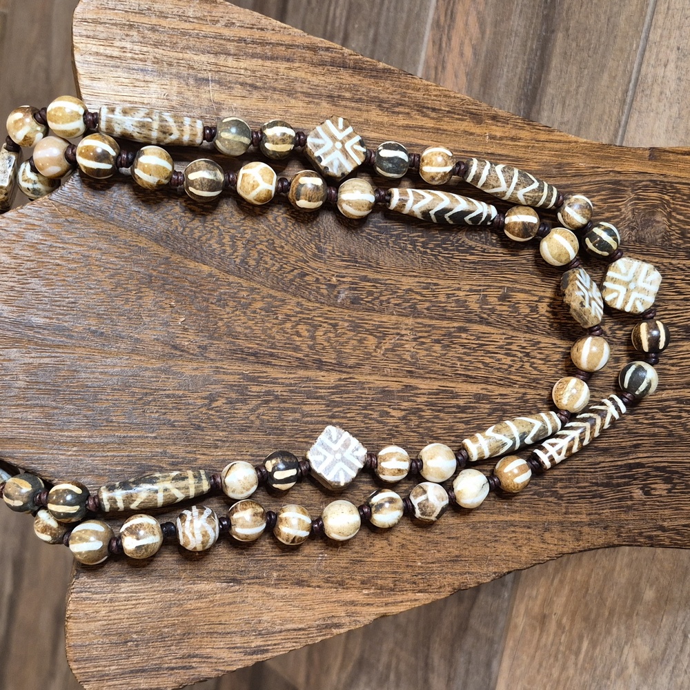 South Asian Burmese Pumtek Pyu Long Beaded Necklace - Picture 2 of 9